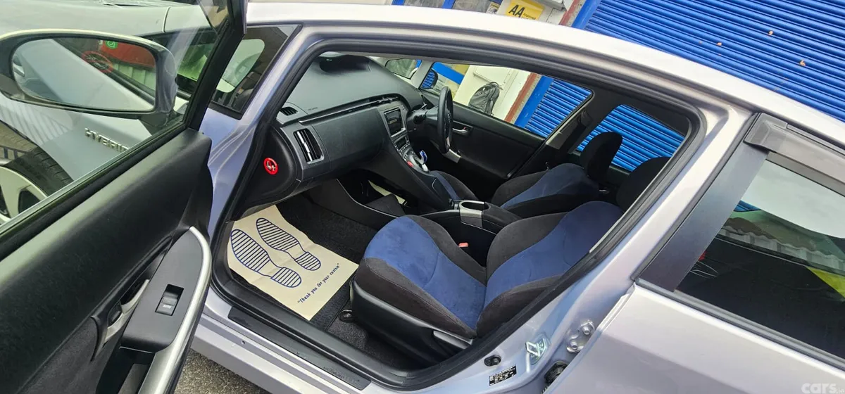 Toyota Prius Hatchback, Petrol Hybrid, 2014, Blue