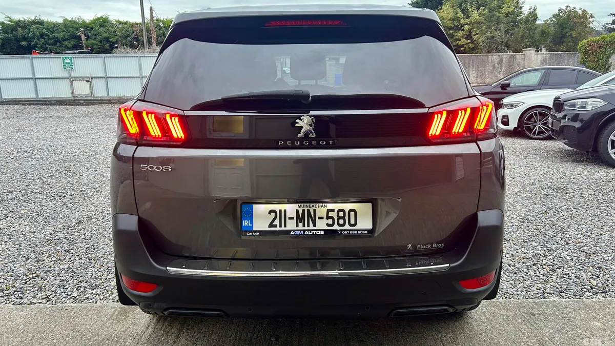 Peugeot 5008 MPV, Diesel, 2021, Grey