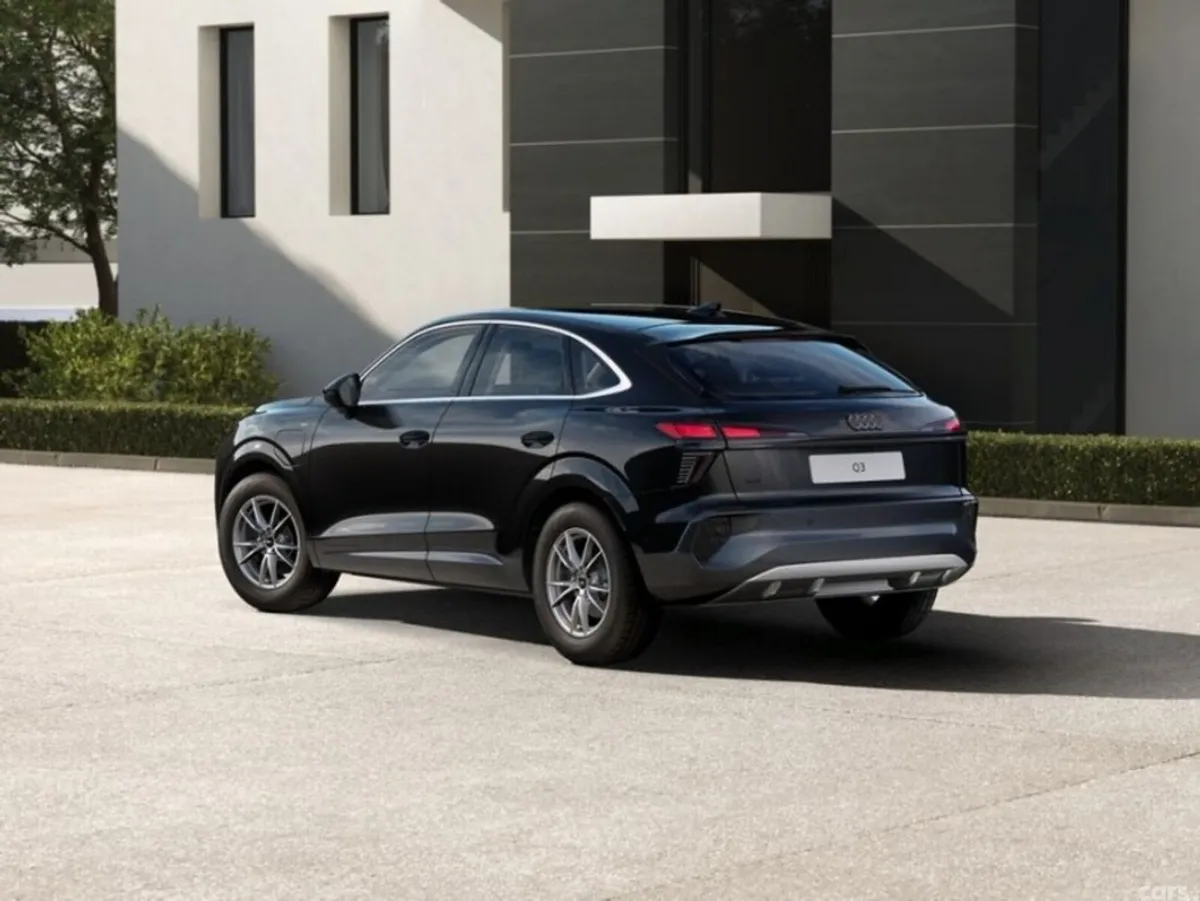 Audi Q3 Hatchback, Petrol Hybrid, 2026, 