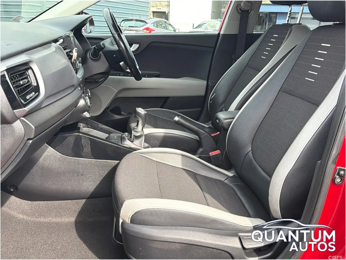Kia Stonic SUV, Diesel, 2018, Red
