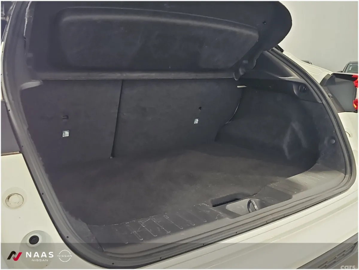 Nissan Juke MPV, Petrol, 2023, White
