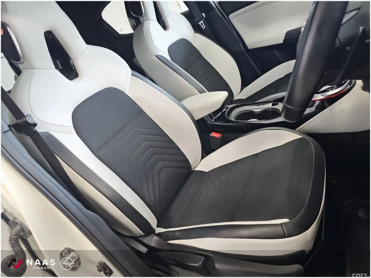 Nissan Juke MPV, Petrol, 2023, White