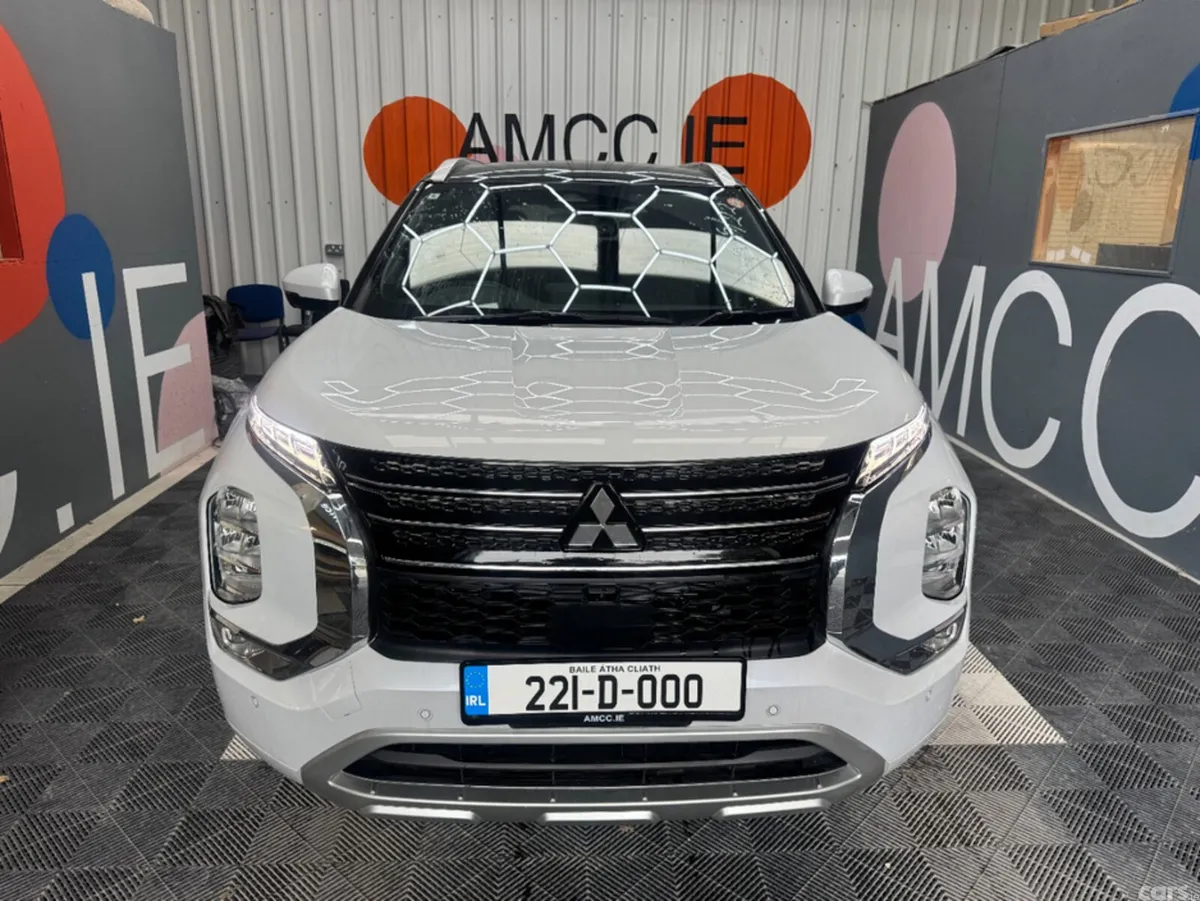 Mitsubishi Outlander SUV, Petrol Plug-in Hybrid, 2022, White