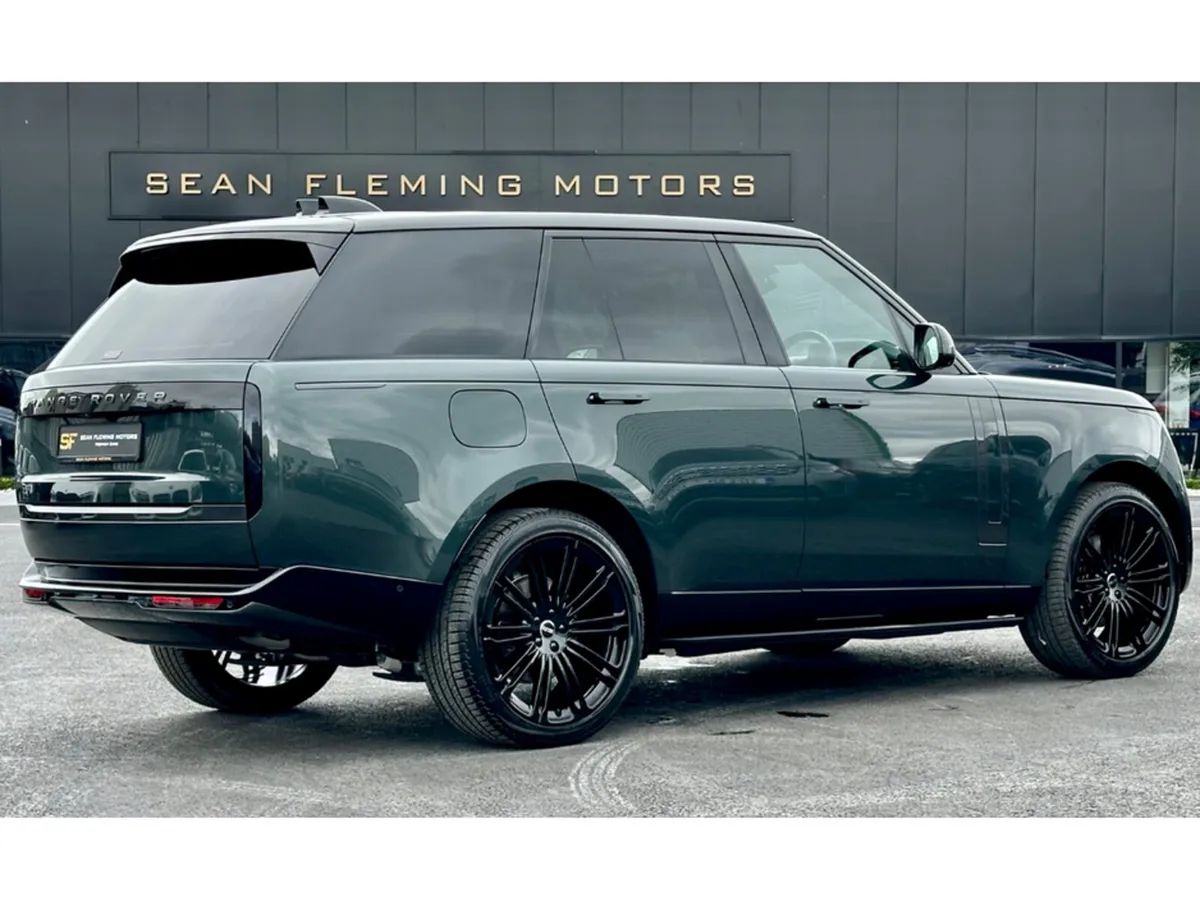 Land Rover Range Rover SUV, Petrol Plug-in Hybrid, 2026, Green