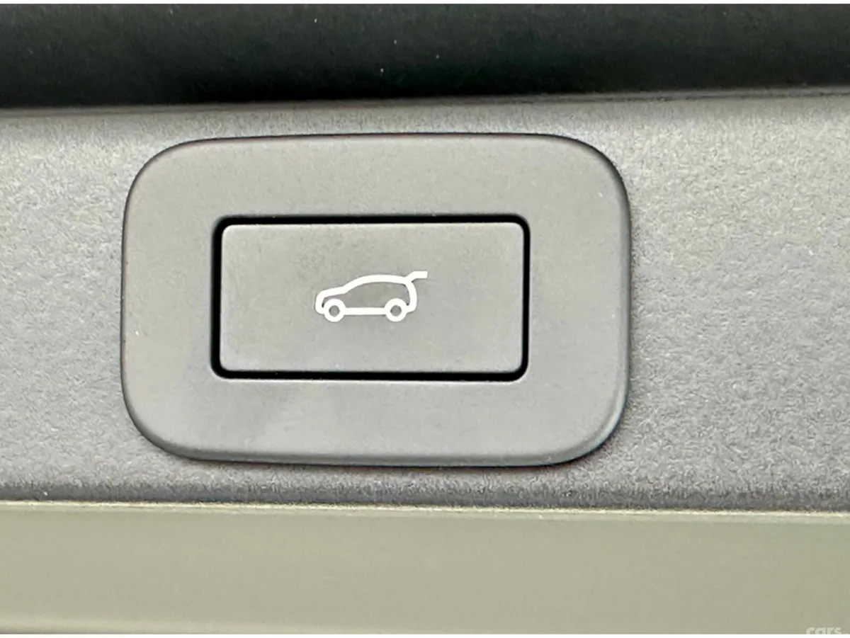 Land Rover Range Rover SUV, Petrol Plug-in Hybrid, 2026, Green