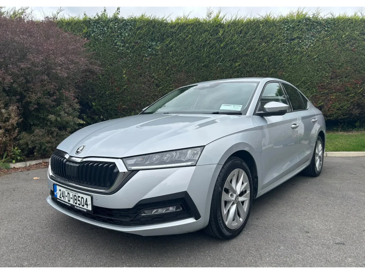 Skoda Octavia Hatchback, Diesel, 2024, Grey