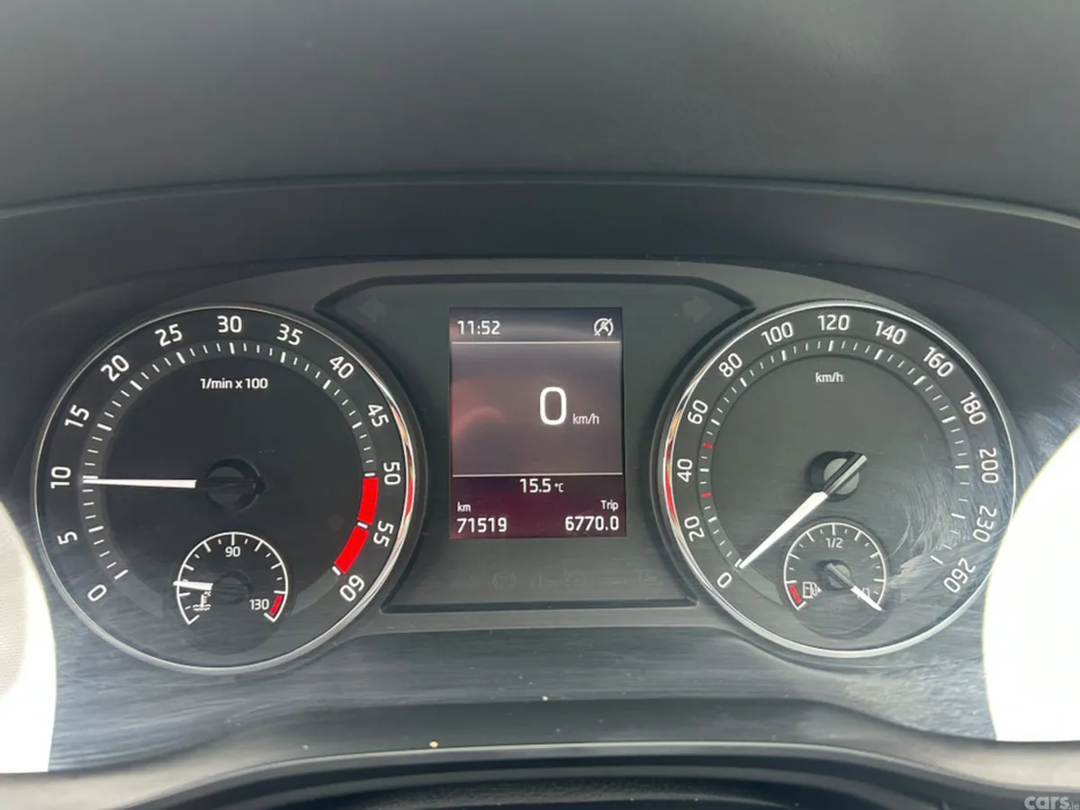 Skoda Octavia Hatchback, Diesel, 2024, Grey