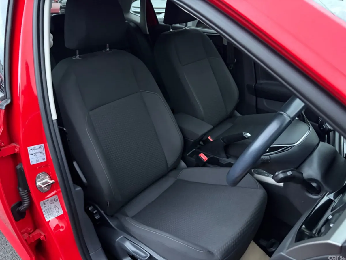 Volkswagen Polo Hatchback, Petrol, 2021, Red