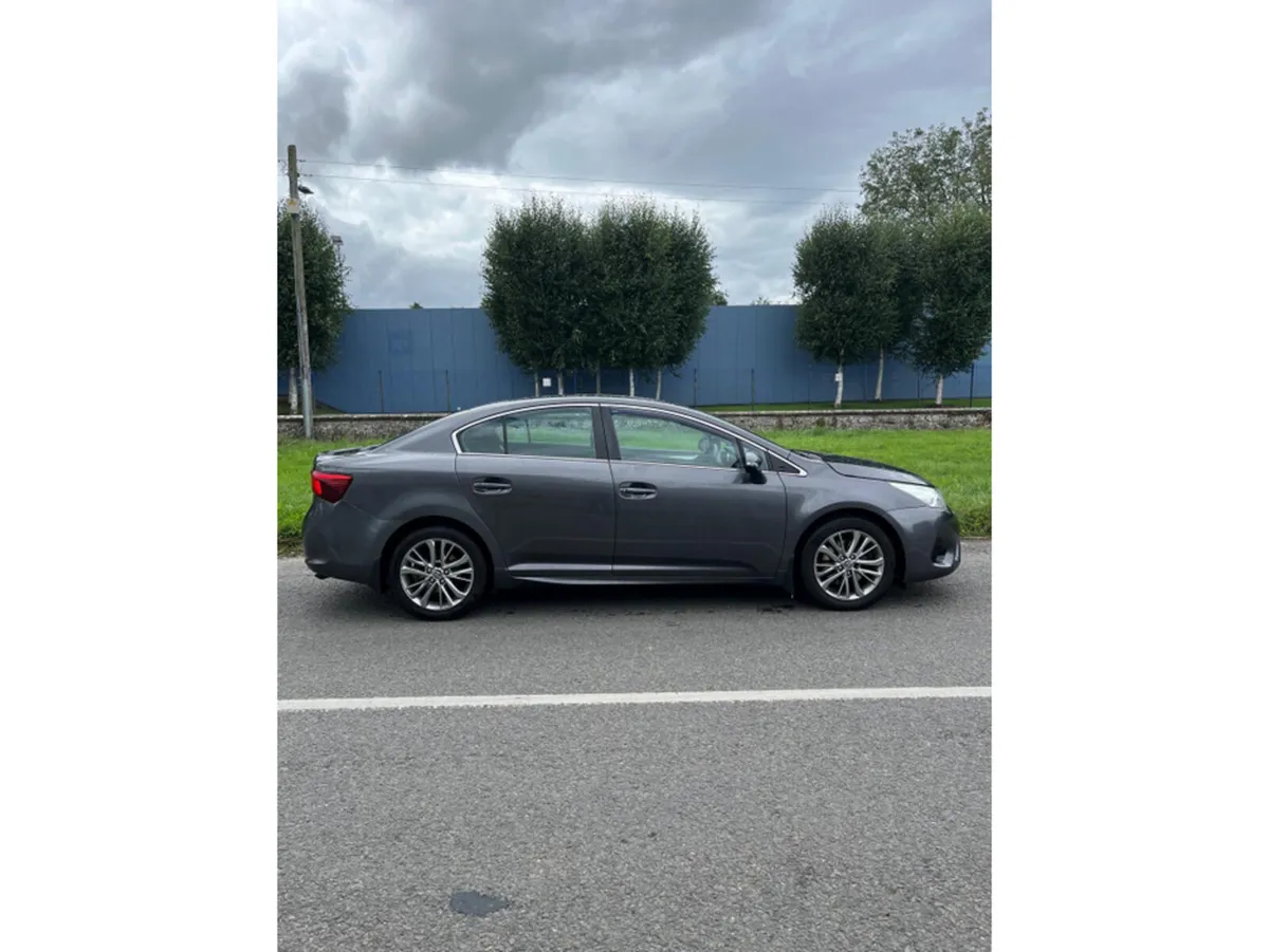 Toyota Avensis Saloon, Diesel, 2015, Grey