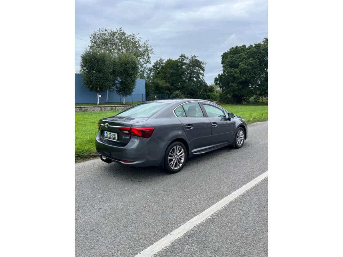 Toyota Avensis Saloon, Diesel, 2015, Grey