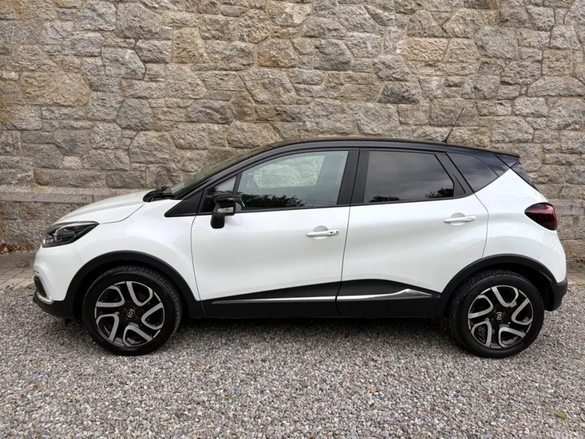 Renault Captur Hatchback, Petrol, 2019, White