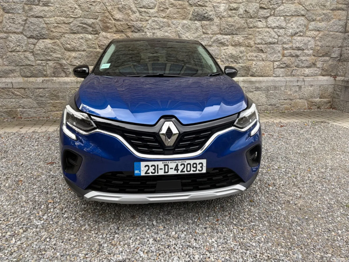 Renault Captur Hatchback, Petrol, 2023, Blue