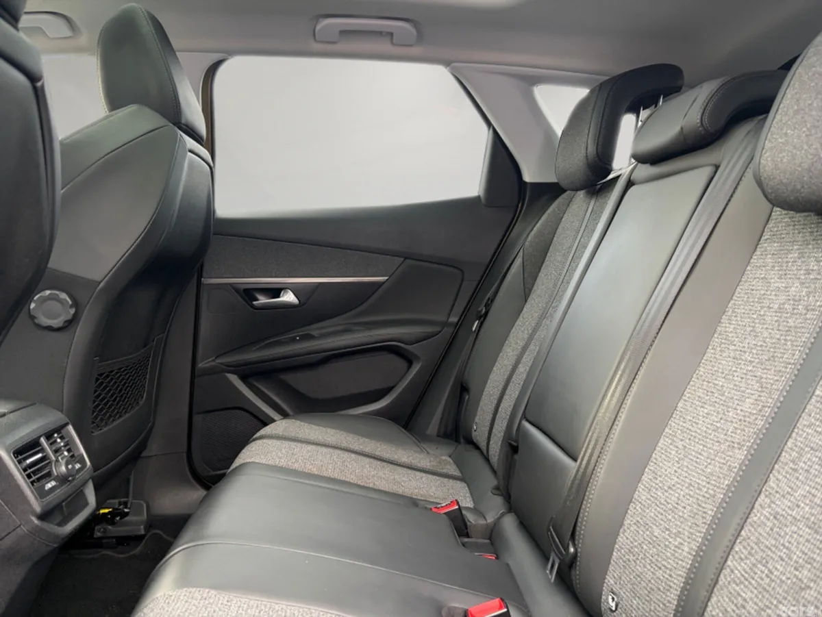 Peugeot 3008 SUV, Petrol, 2017, Bronze