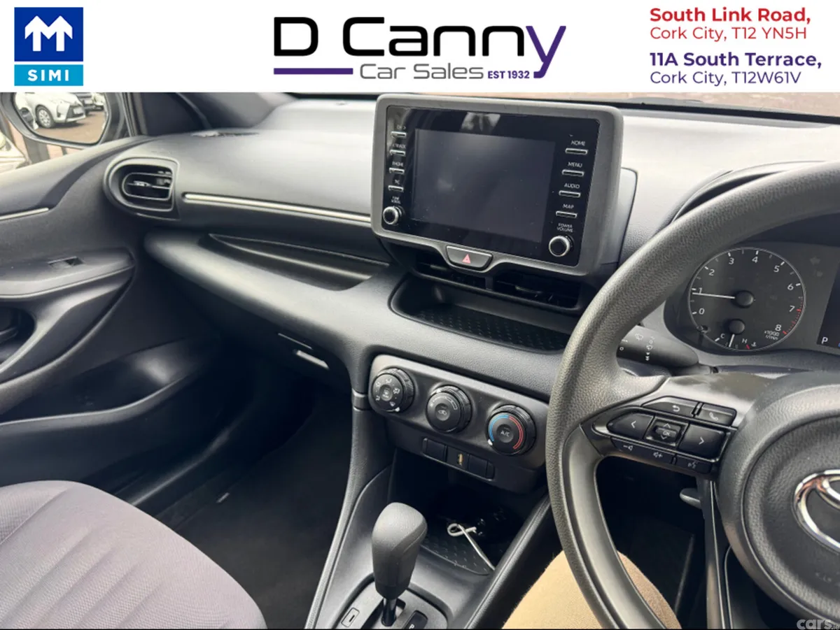 Toyota Yaris Hatchback, Petrol, 2020, Gold