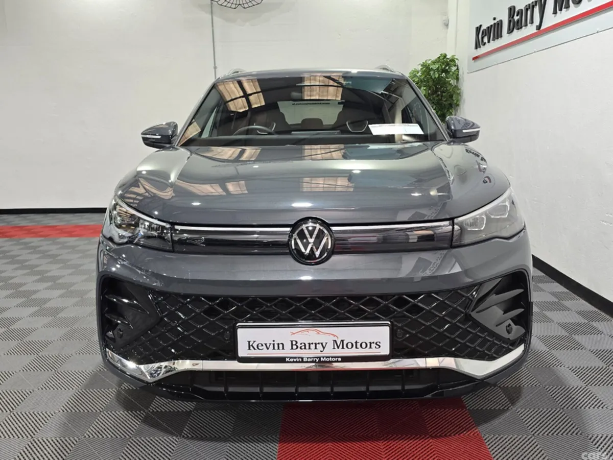 Volkswagen Tiguan SUV, Petrol Plug-in Hybrid, 2024, Grey