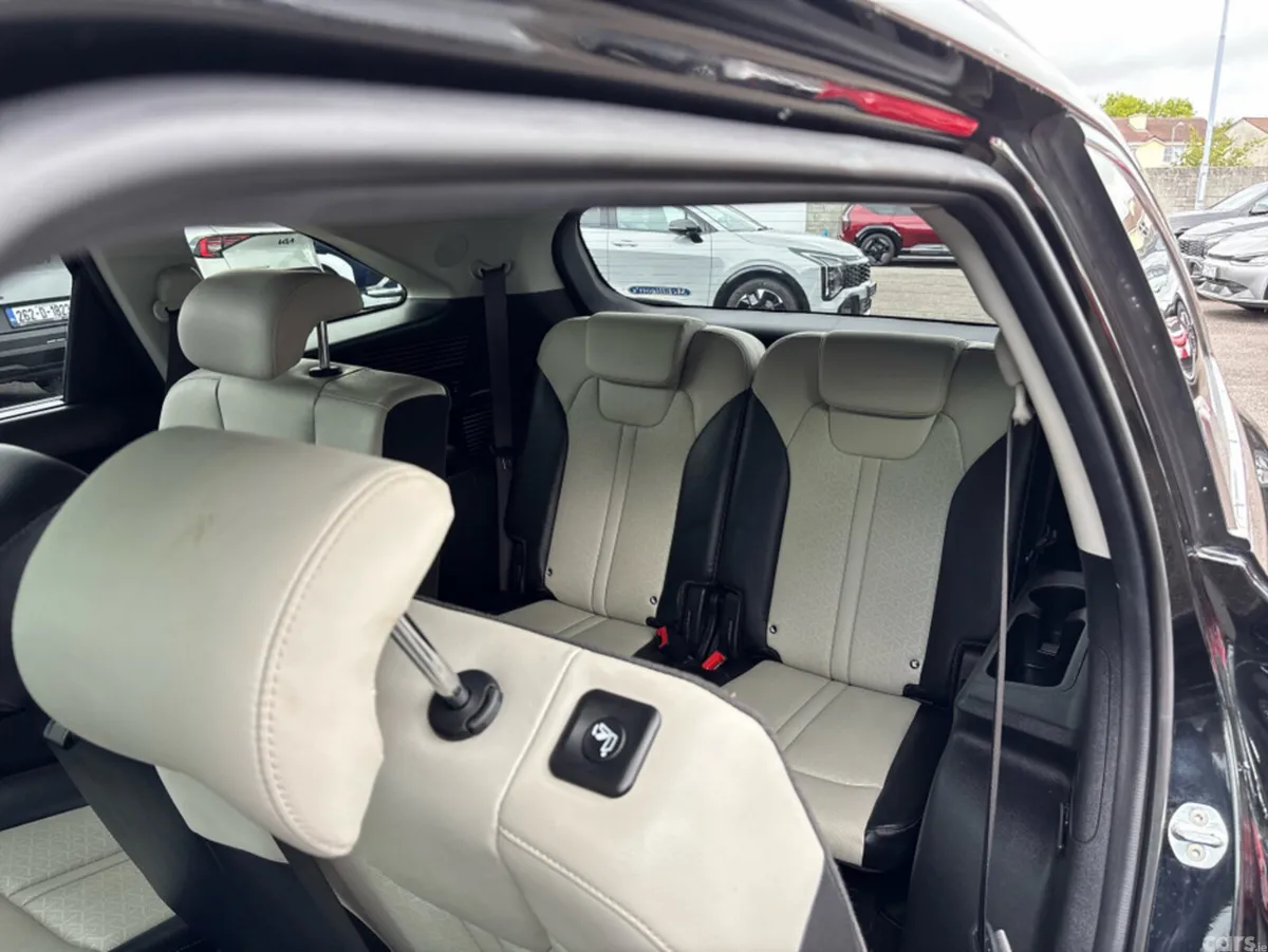 Kia Sorento MPV, Petrol Plug-in Hybrid, 2023, Black