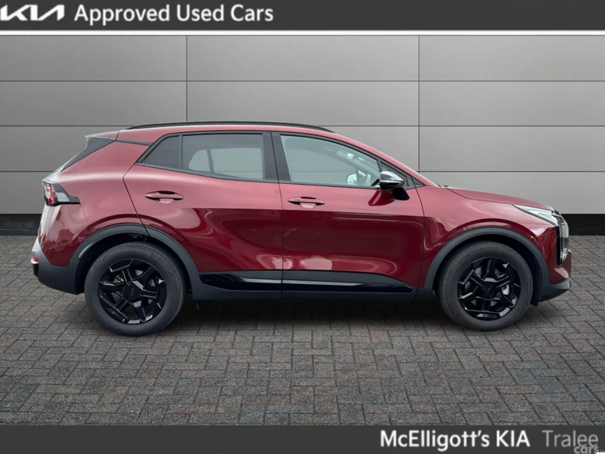Kia Sportage MPV, Petrol Hybrid, 2026, Red