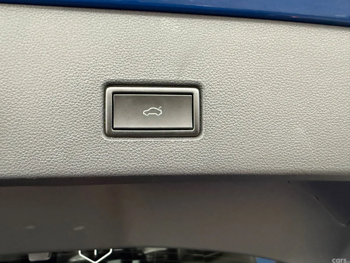 Volkswagen T-Roc SUV, Diesel, 2020, Blue