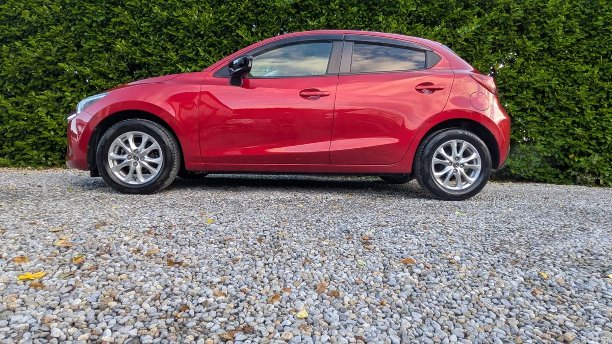 Mazda Mazda2 Hatchback, Petrol, 2015, Red