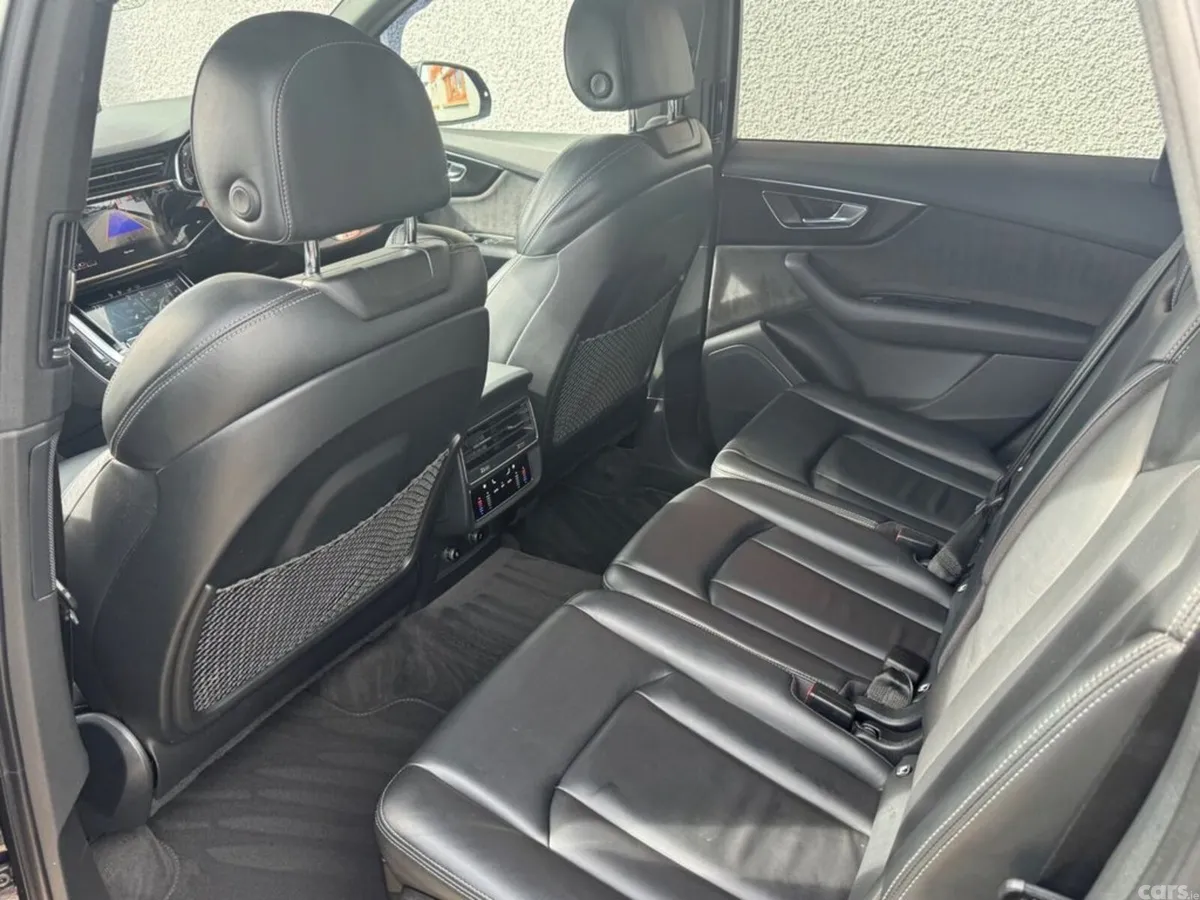 Audi Q7 SUV, Diesel Hybrid, 2019, Blue