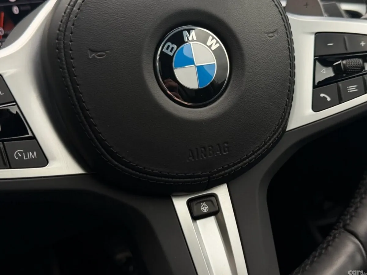 BMW 5-Series Estate, 2022, 