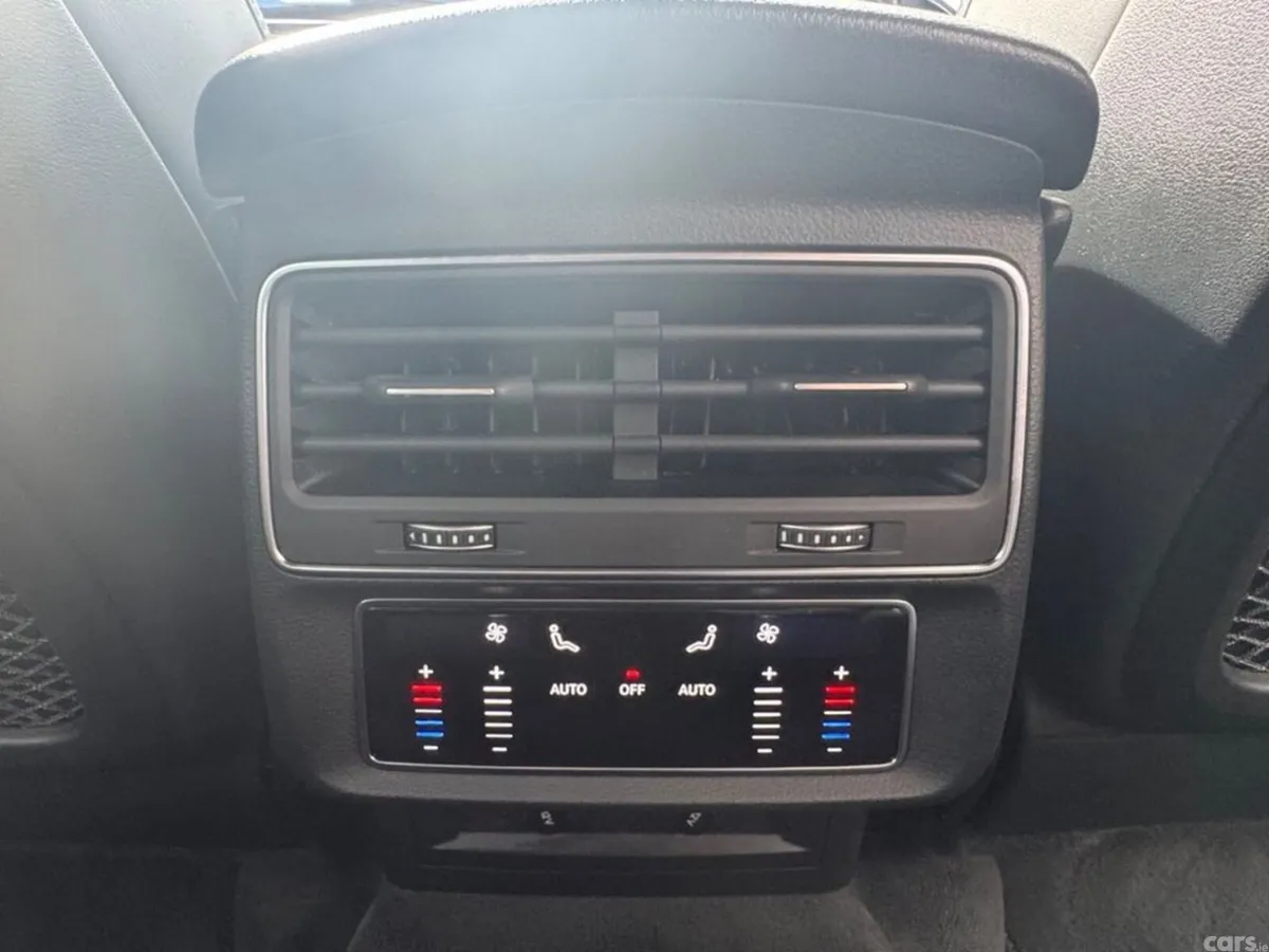 Audi Q7 SUV, Diesel Hybrid, 2019, Blue