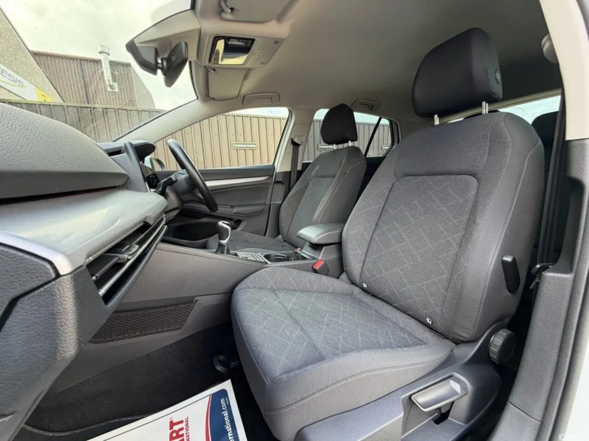 Volkswagen Golf Hatchback, Petrol, 2023, White