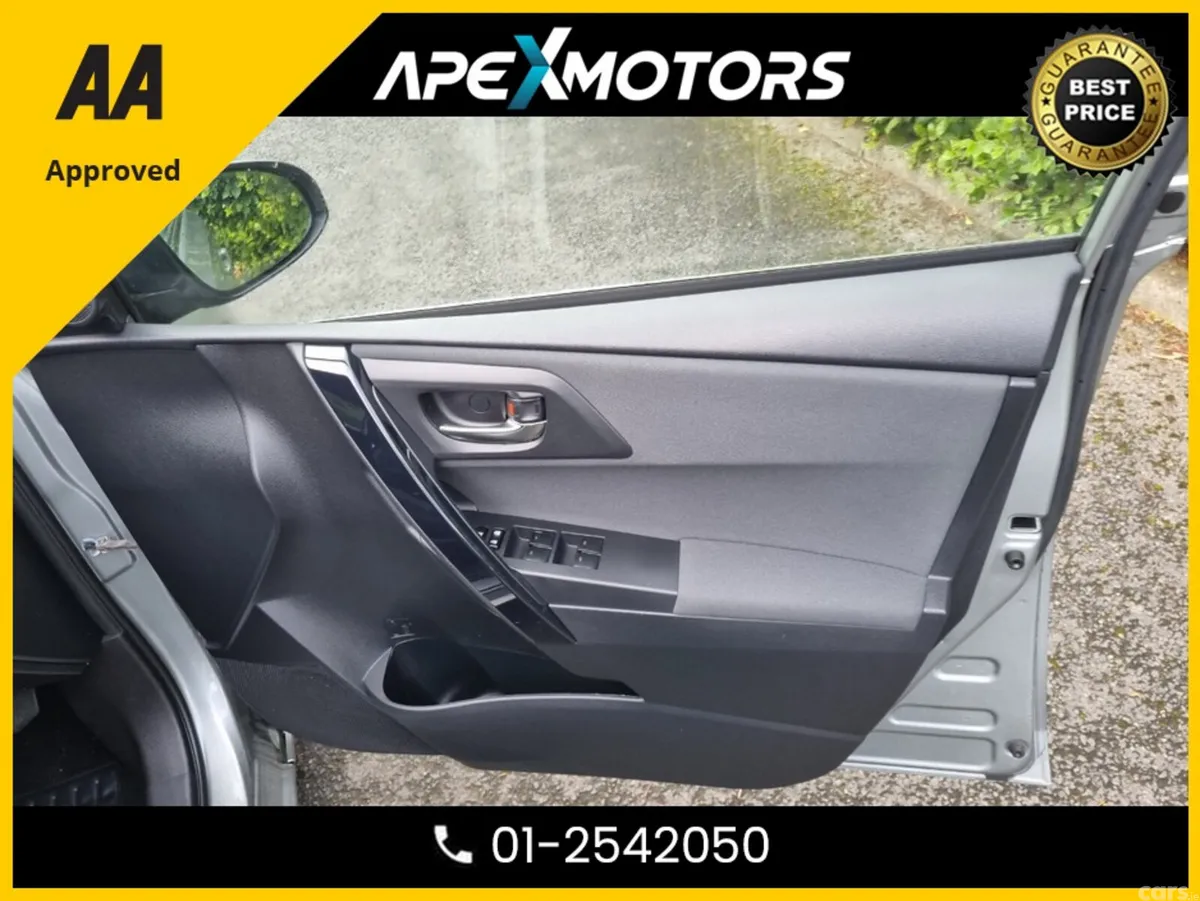Toyota Auris Hatchback, Petrol Hybrid, 2016, Grey