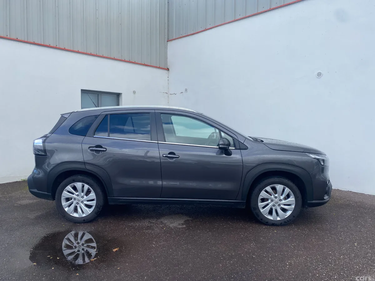 Suzuki SX4 Hatchback, Petrol, 2023, Grey