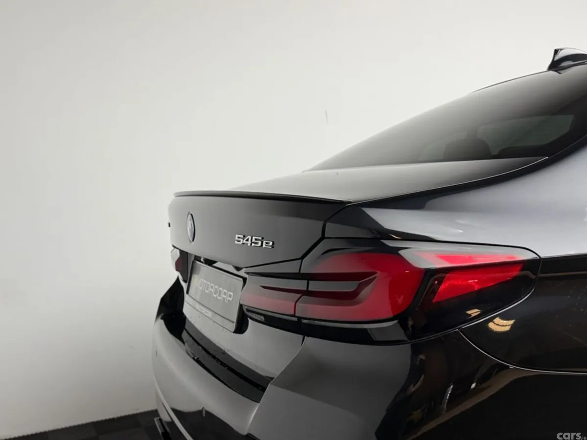 BMW 5-Series Saloon, Petrol Plug-in Hybrid, 2022, Black