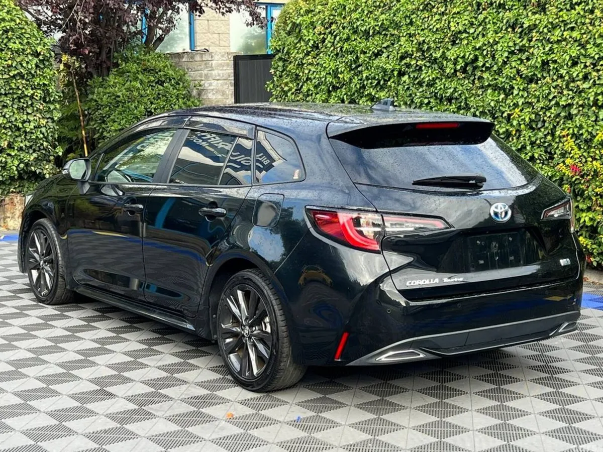 Toyota Corolla Estate, Petrol Hybrid, 2021, Black
