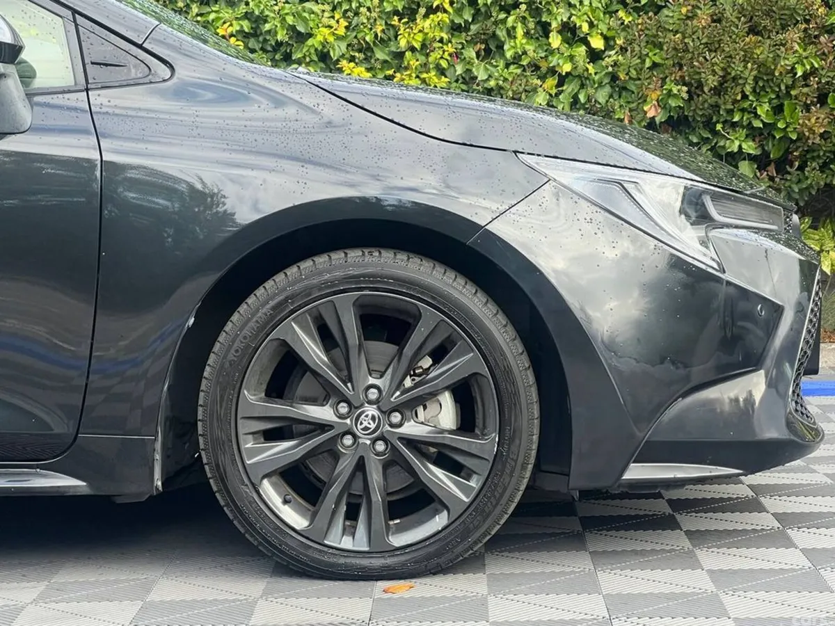 Toyota Corolla Estate, Petrol Hybrid, 2021, Black