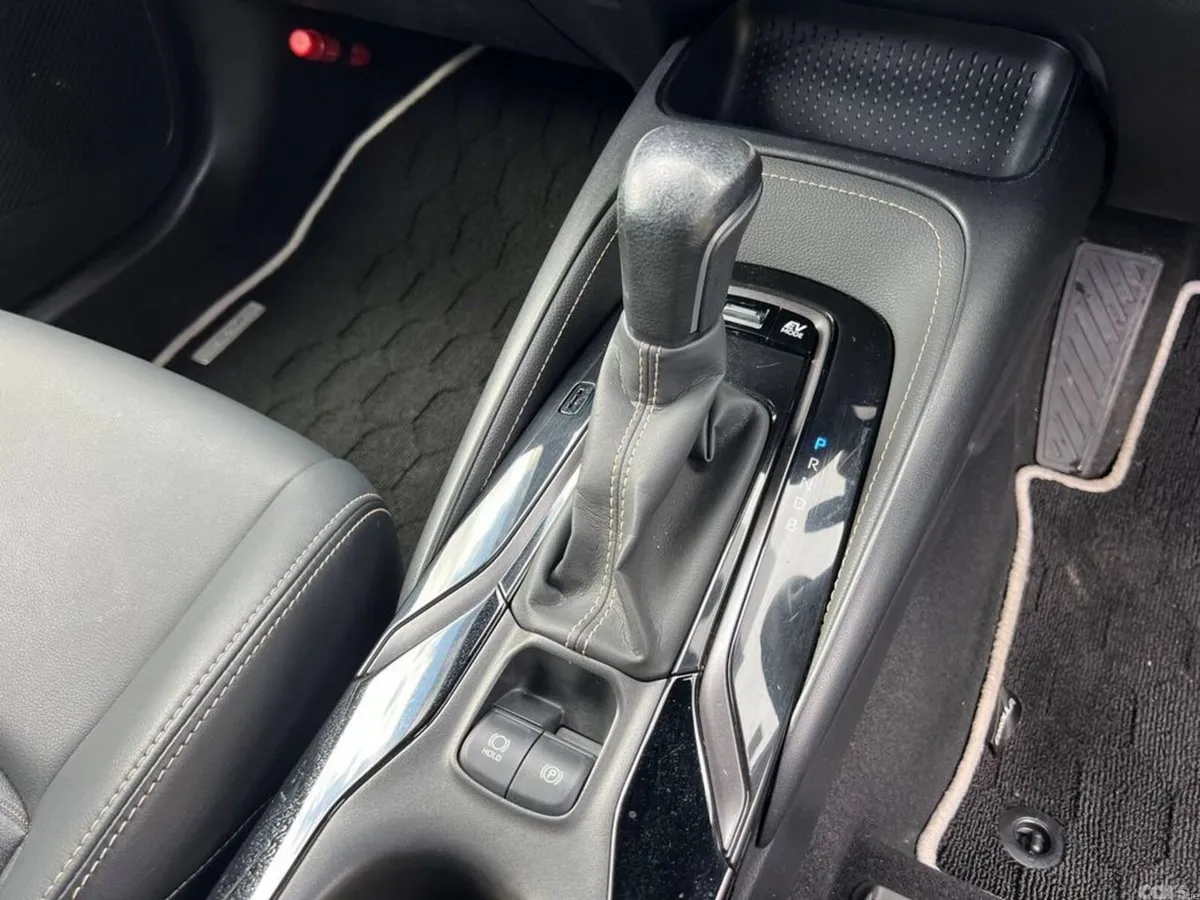 Toyota Corolla Estate, Petrol Hybrid, 2021, Black