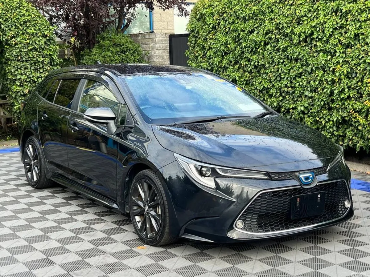 Toyota Corolla Estate, Petrol Hybrid, 2021, Black