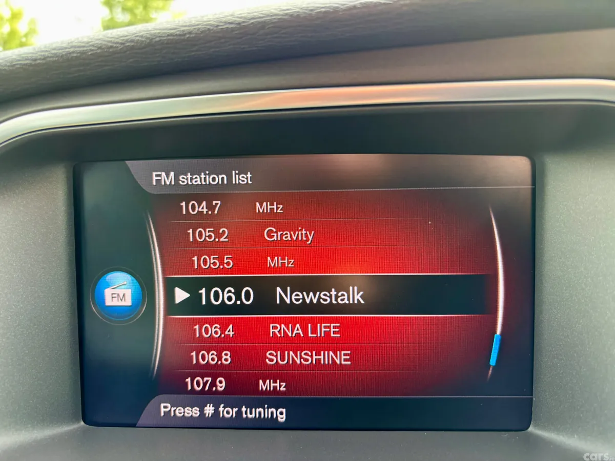 Volvo V40 Hatchback, Diesel, 2018, White