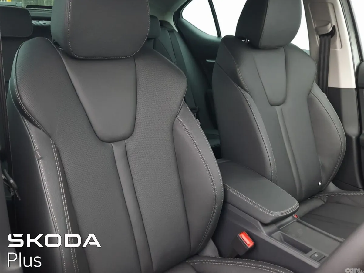 Skoda Octavia Saloon, Diesel, 2026, Grey