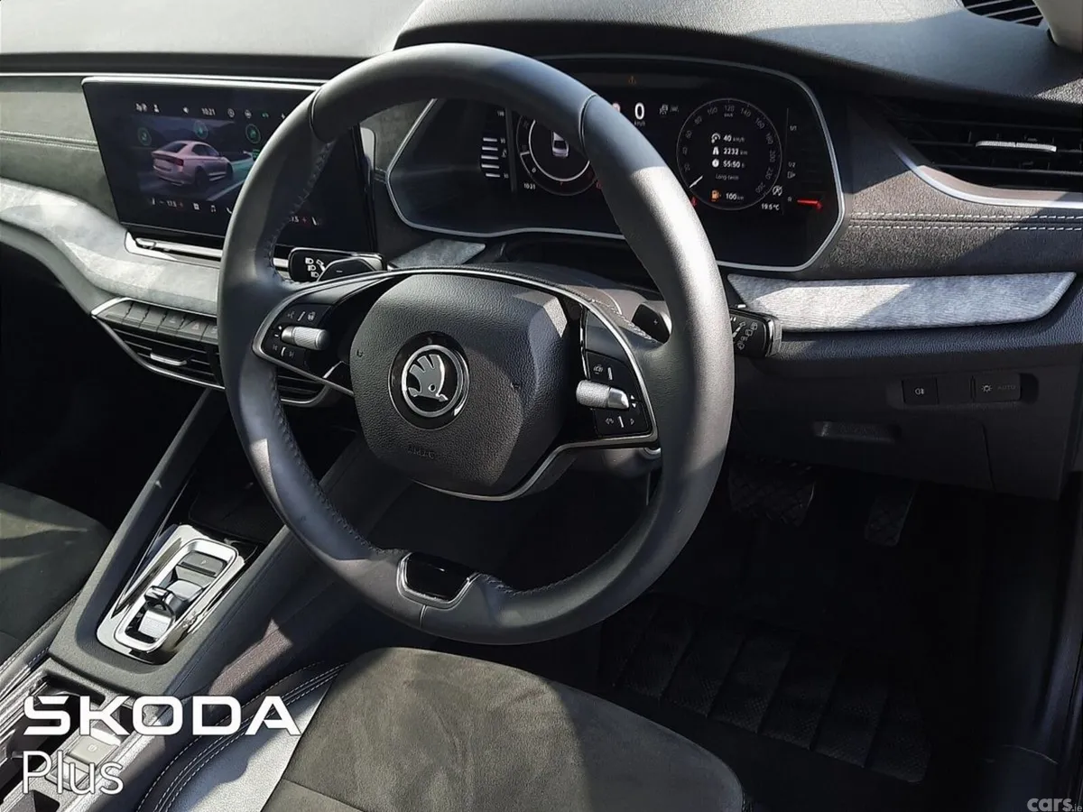 Skoda Octavia Saloon, Diesel, 2025, Grey