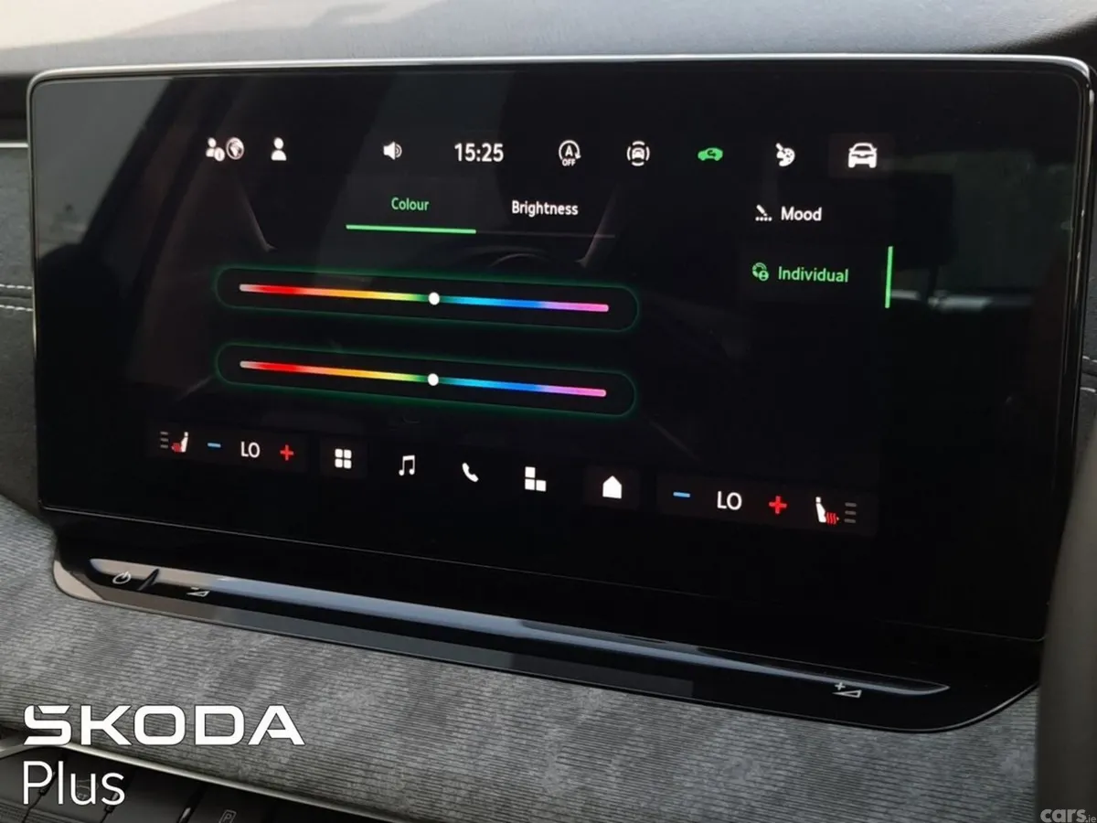 Skoda Octavia Saloon, Diesel, 2025, Grey