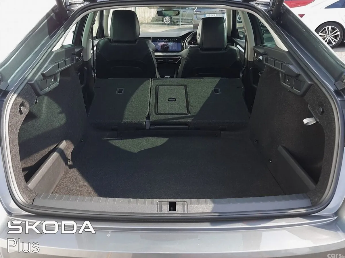 Skoda Octavia Saloon, Diesel, 2025, Grey