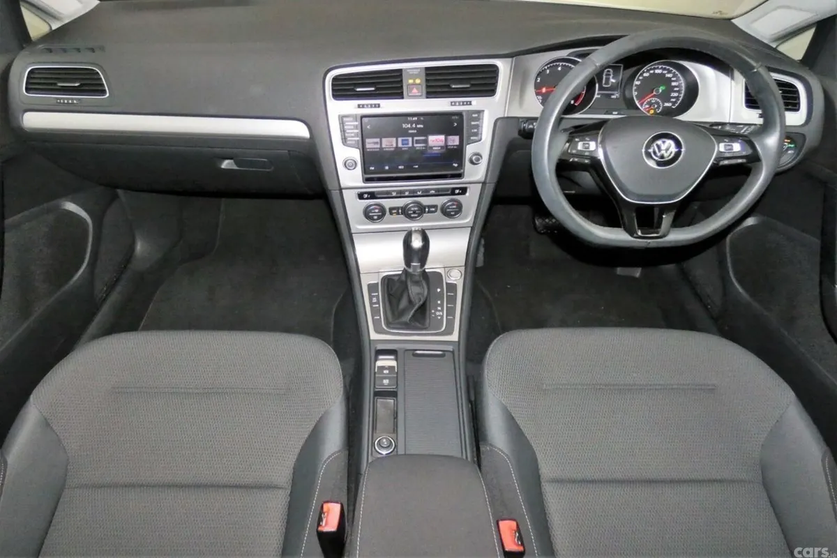 Volkswagen Golf Hatchback, Petrol, 2017, White