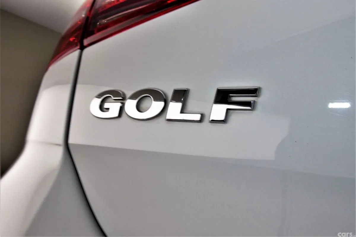 Volkswagen Golf Hatchback, Petrol, 2017, White