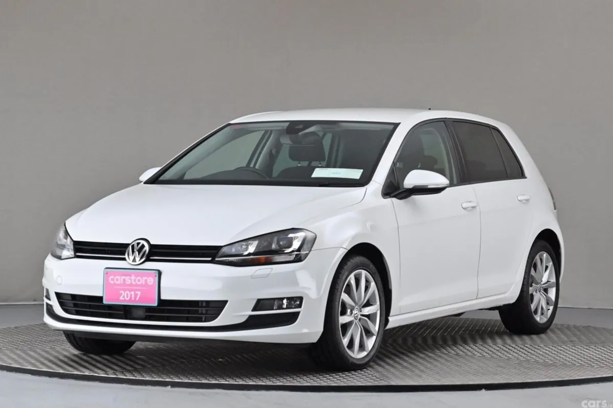 Volkswagen Golf Hatchback, Petrol, 2017, White