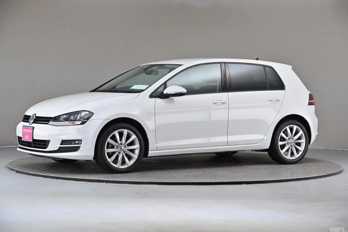 Volkswagen Golf Hatchback, Petrol, 2017, White