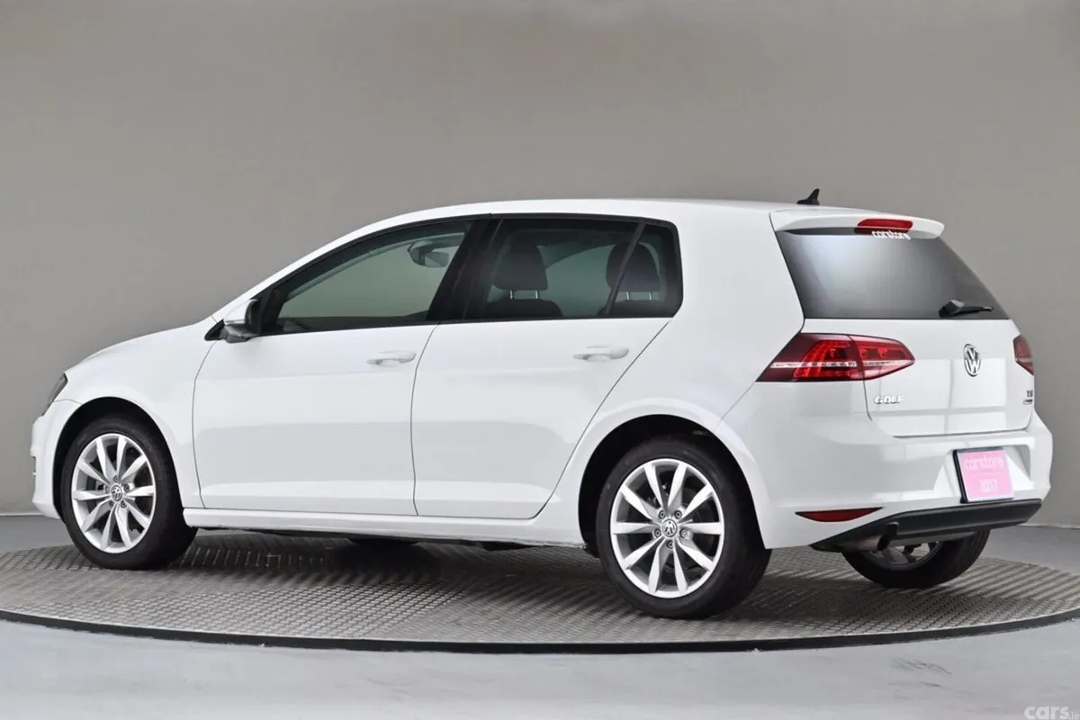 Volkswagen Golf Hatchback, Petrol, 2017, White