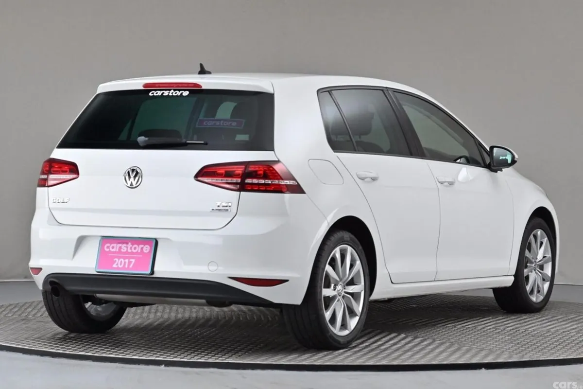 Volkswagen Golf Hatchback, Petrol, 2017, White