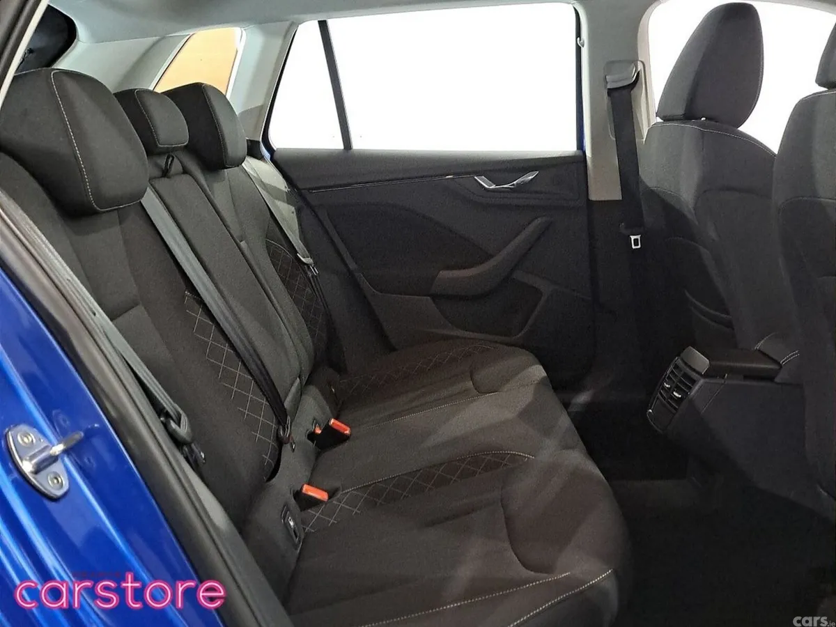 Skoda Kamiq Hatchback, Petrol, 2021, Blue
