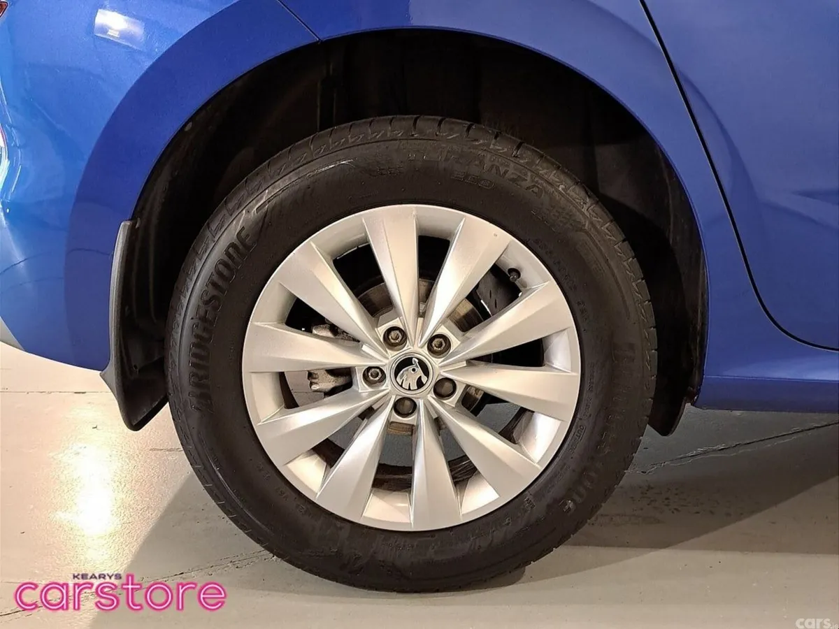 Skoda Kamiq Hatchback, Petrol, 2021, Blue