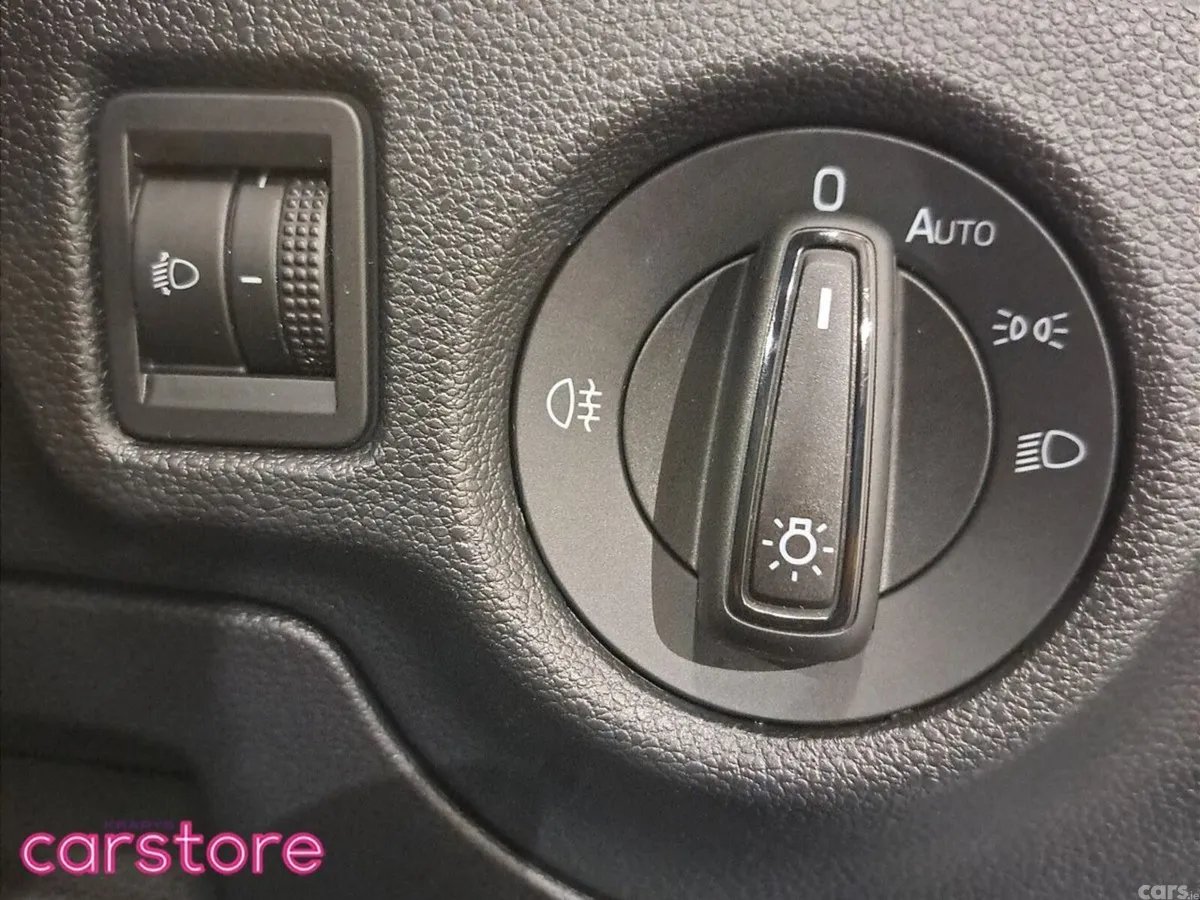 Skoda Kamiq Hatchback, Petrol, 2021, Blue