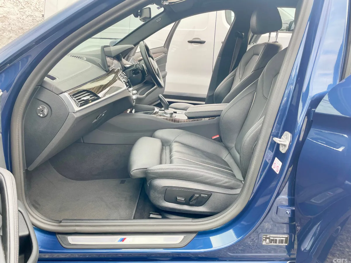BMW 5-Series Saloon, Petrol Plug-in Hybrid, 2023, Blue