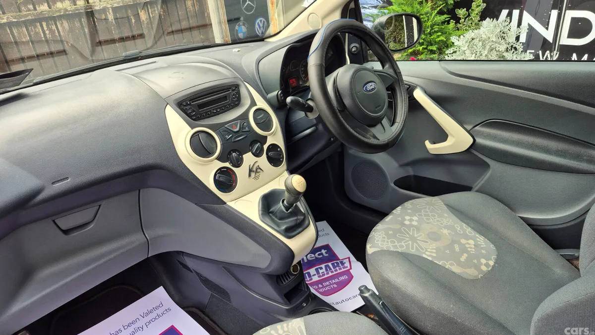 Ford KA Hatchback, Petrol, 2013, White